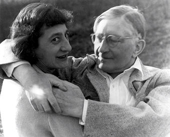 Anni and Josef Albers at Black Mountain College (1949) Anni and Josef Albers at Black Mountain College (1949)