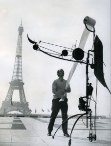 Jean Tinguely with his sculpture <i>Metamatic, no. 17</i> (1959)