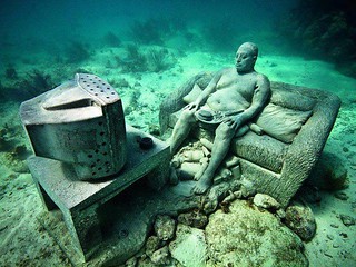 Text Box: Inertia, 2011. Jason deCaires Taylor, The Underwater Museum. https://www.flickr.com/photos/78134895@N03/12770648143 