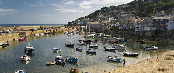 Contemporary photograph of the coastal town of St Ives.