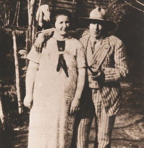 Nikolai Astrup and his wife Engel in their garden at Sandalstrand, 1920s. (Unknown photographer)