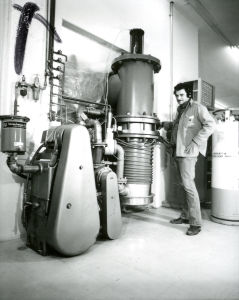 Larry Bell in his Taos Studio, 1983. Photo by Walter Chappell. Courtesy of the artist.