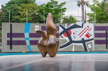 Hans Arp's <i>Pastor de Nubes o Formes de Lutin</i> (<i>Cloud Shepherd</i>) (1953) was his first monumental sculpture.