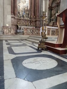 Borromini's tomb lays at the church of Rome's <i>San Giovanni dei Fiorentini</i>, where his uncle and mentor Carlo Maderno also rests.