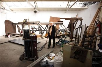 Caro in his London studio, 2012. Photograph by David Sandison.