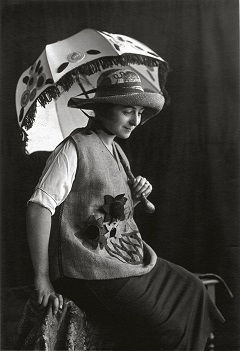 Delaunay wearing Casa Sonia creations, Madrid (c.1918-20)