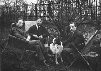 Marcel Duchamp, pictured with his brothers, Jacques Villon and Raymond Duchamp-Villon (both of whom were major artists) in the garden of Villon’s studio (1913).