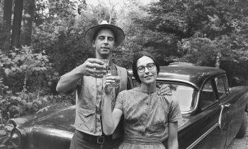 Lee Friedlander, Lee and Maria, New York (1963). Gelatin Silver print. Lee Friedlander