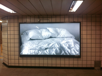 A reproduction of a major Gonzalez-Torres work in the metro station in Seoul, South Korea