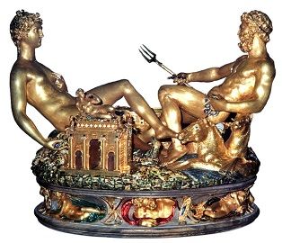 أطلق على <i> Salt Cellar </i> (1543) الذي صممه Benvenuto Cellini اسم "تحفة فنية من نحت Mannerist" ولكنه يمثل أيضًا نموذجًا للزخرفة الفخمة للمحكمة الفرنسية.