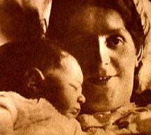 Image of Paula Modersohn-Becker and her newborn daughter Mathilde. Photo was taken a day before the artist's death.