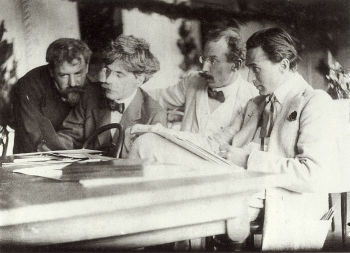 Eugene Frank: <i>Eugene, Stieglitz, Kühn and Steichen Admiring the Work of Eugene</i>, 1907. This image shows Steichen with many of his regular collaborators, including Alfred Stieglitz.