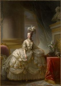 <i> ماري أنطوانيت في ثوب المحكمة </ i> (1778) ، كانت أول صورة لها للملكة الشابة ، وعلى الرغم من كونها بارعة للغاية ، إلا أن العمود الواسع بشكل لا يصدق ينم عن بعض قلة الخبرة.  متحف Kunsthistorisches ، فيينا