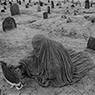 James Natchwey: Mourning a brother killed by a Taliban rocket, Afghanistan (1996)
