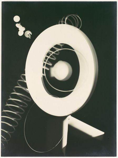 Man Ray: Rayograph (1922)
