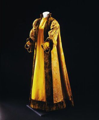 Liberty of London: Robe (1897)