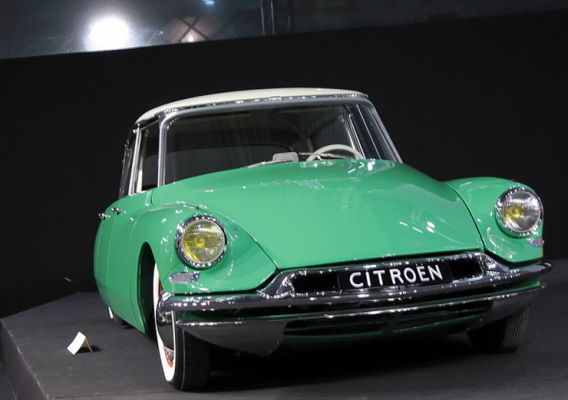 Roland Barthes: The New Citroën (1957)
