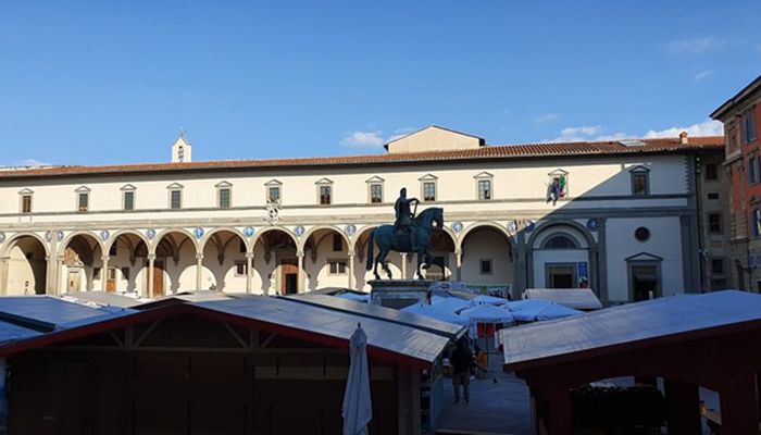 مستشفى اللقيط (Ospedale degli Innocenti) (1419-45)