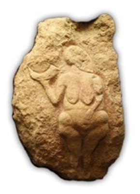 Venus of Laussel (18,000 BC)