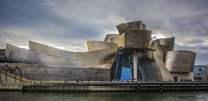 Guggenheim Bilbao (1997)