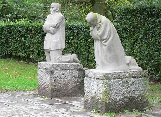 The Grieving Parents (1932)
