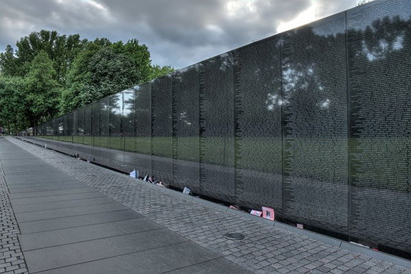Maya Lin: Vietnam Veterans Memorial (1982)