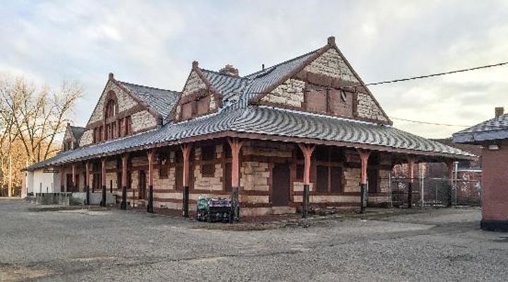 Connecticut River Railroad Station (1883)
