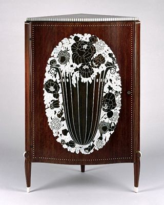 Corner cabinet (c. 1923)