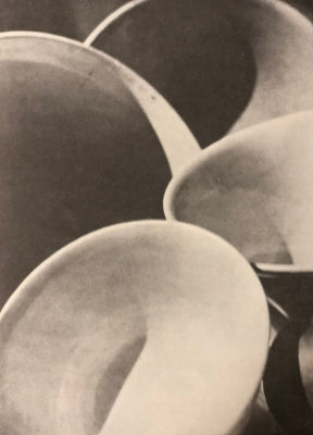 Paul Strand: Bowls (1917)