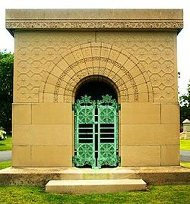 Carrie Eliza Getty Tomb (1890)