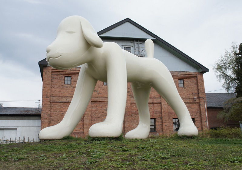 Yoshitomo Nara: A to Z Memorial Dog (2006)