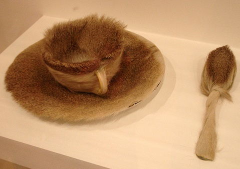 Meret Oppenheim: Object (1936)